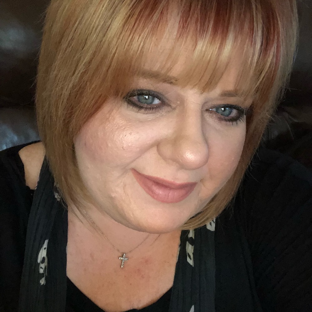 Meet your Posher, Tiffany